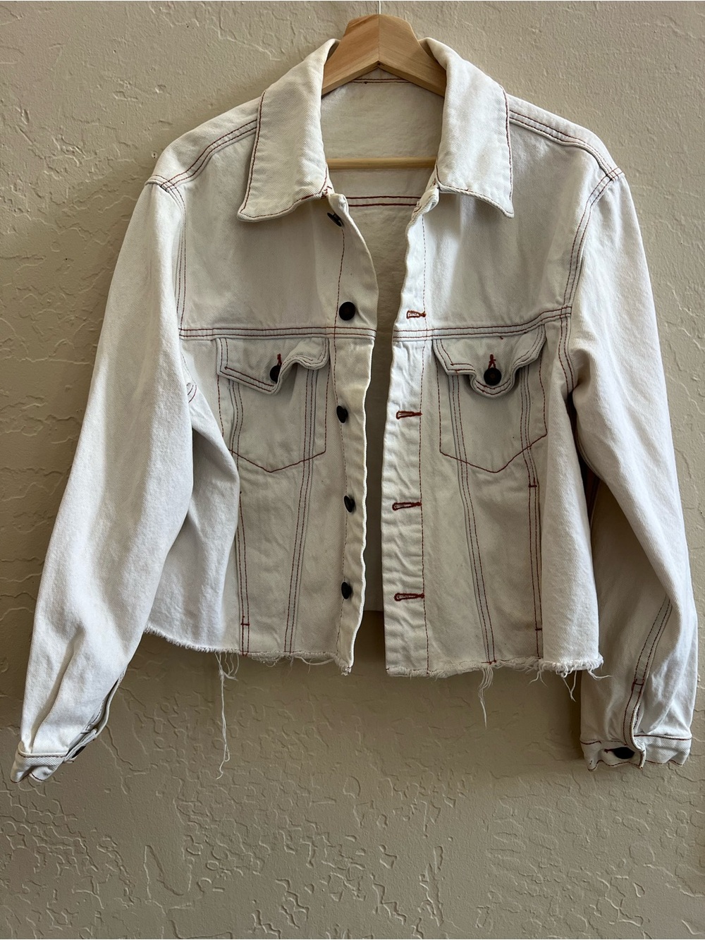 Cropped Cream Denim Jacket with Contrast Stitching